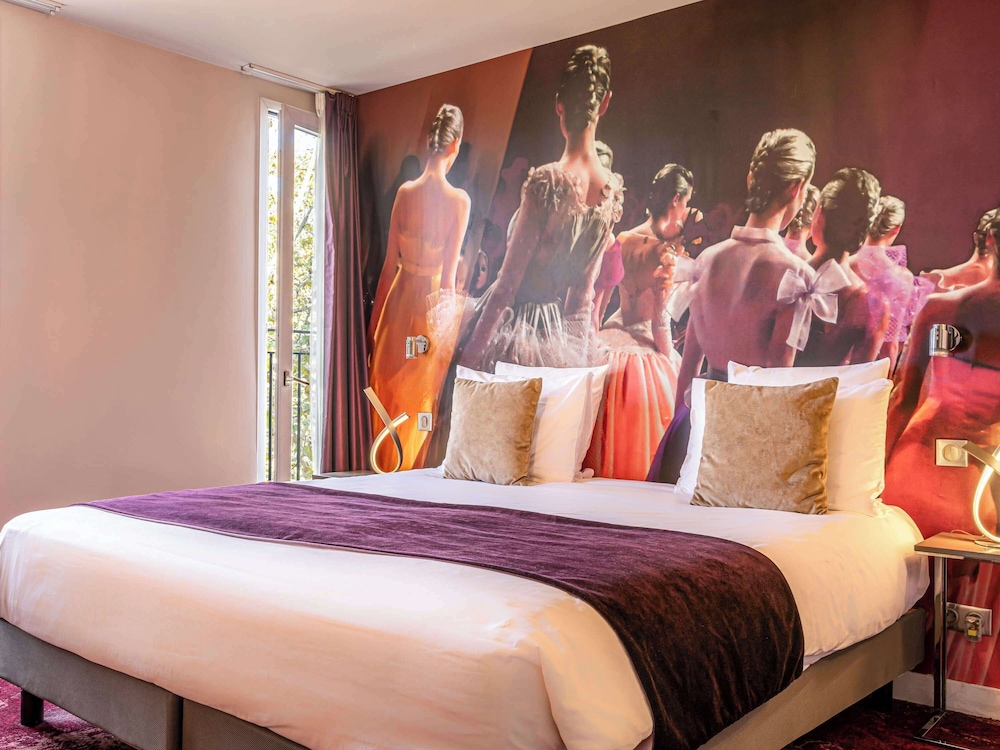Mercure Paris Place d Italie 27/74