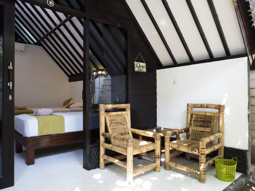 Gili Turtle Beach Resort 3/34