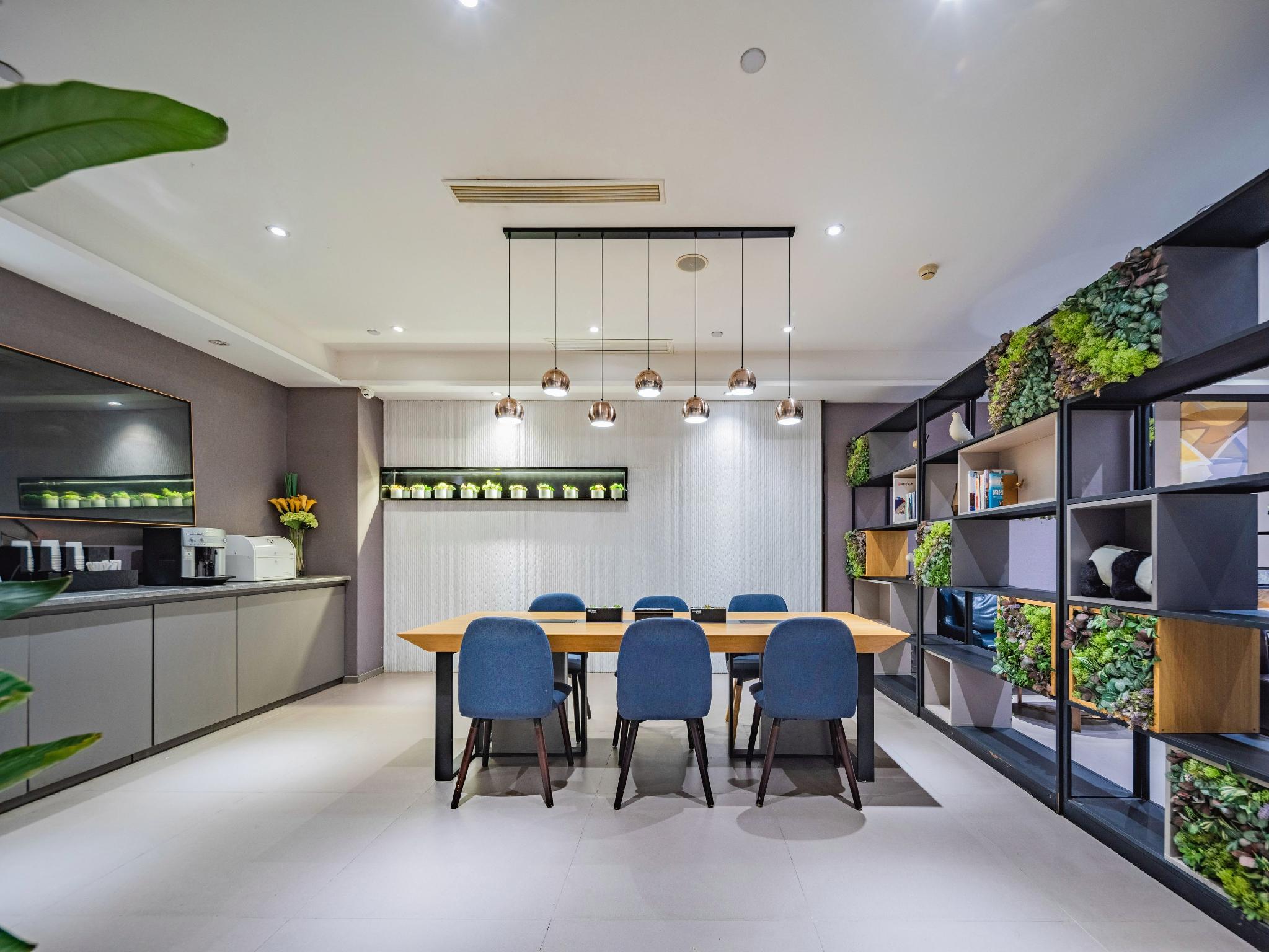 Homeinn Selected (Chengdu Panda Base Zoo subway station store) 21/35