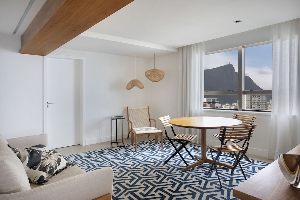Janeiro Hotel(ex Marina All Suites) 50/68