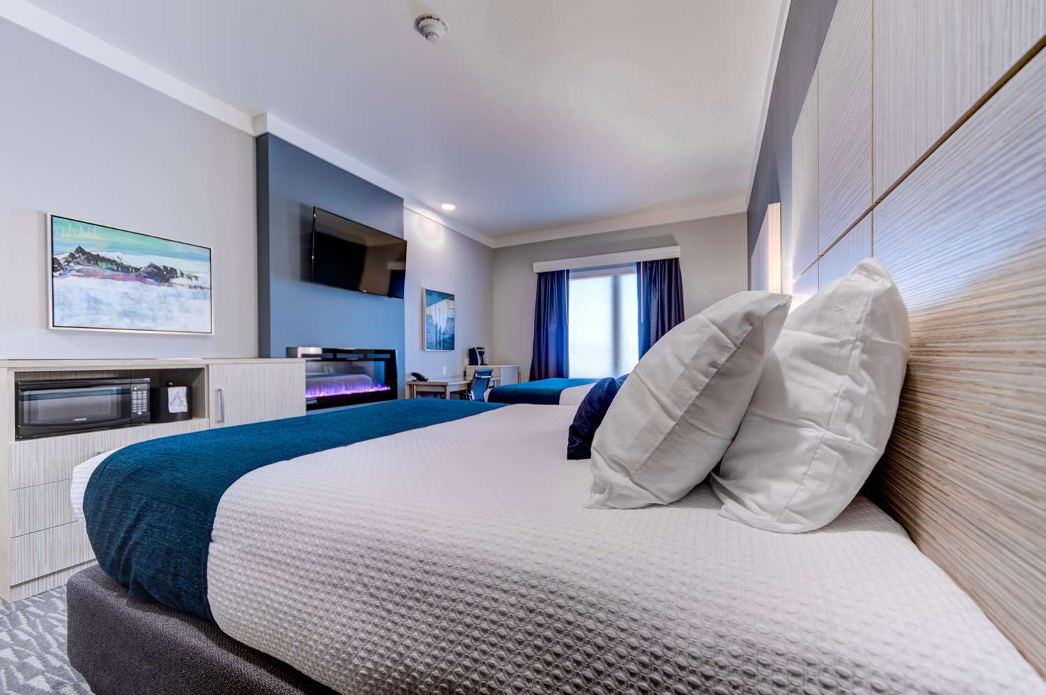 غرفة بسريرين كوين بإطلالة على الجبل، Hotel Peppertree Bend, BW Premier Collection 4/5