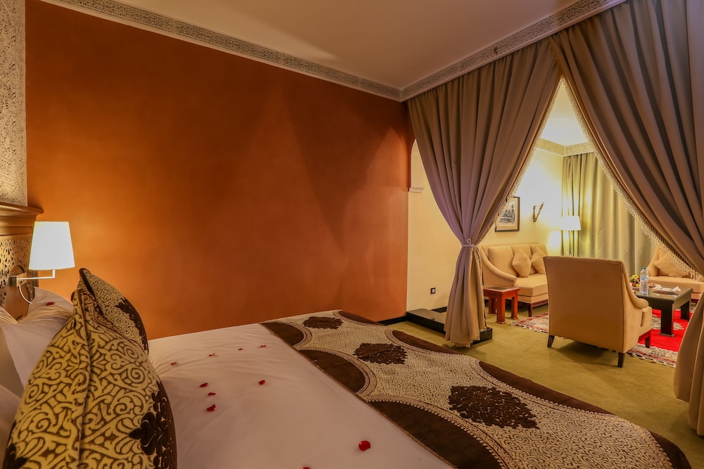 Hotel Riad Ennakhil 36/74