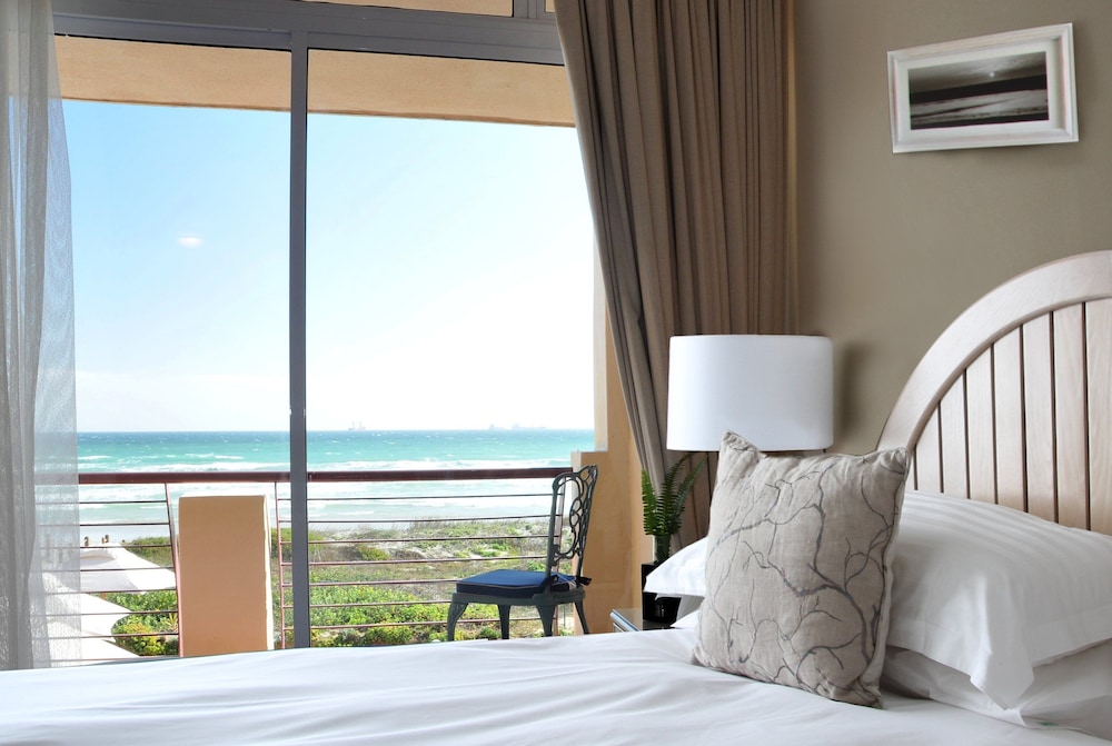 Cape Town Beachfront Apartments At Leisure Bay 23/50