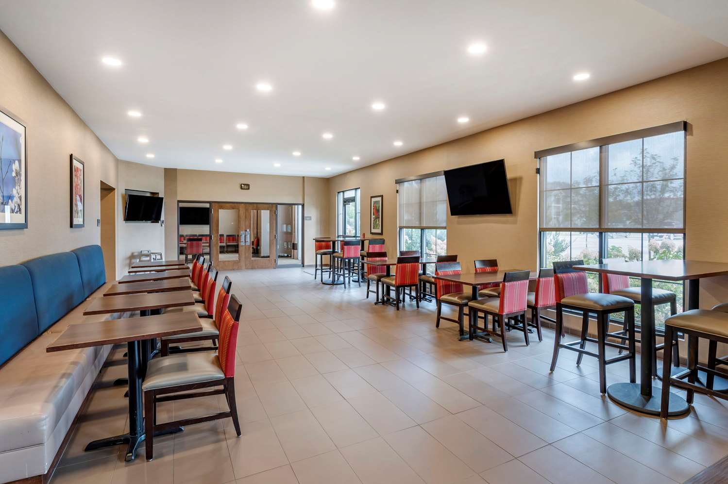 Comfort Suites Columbus Airport 31/43
