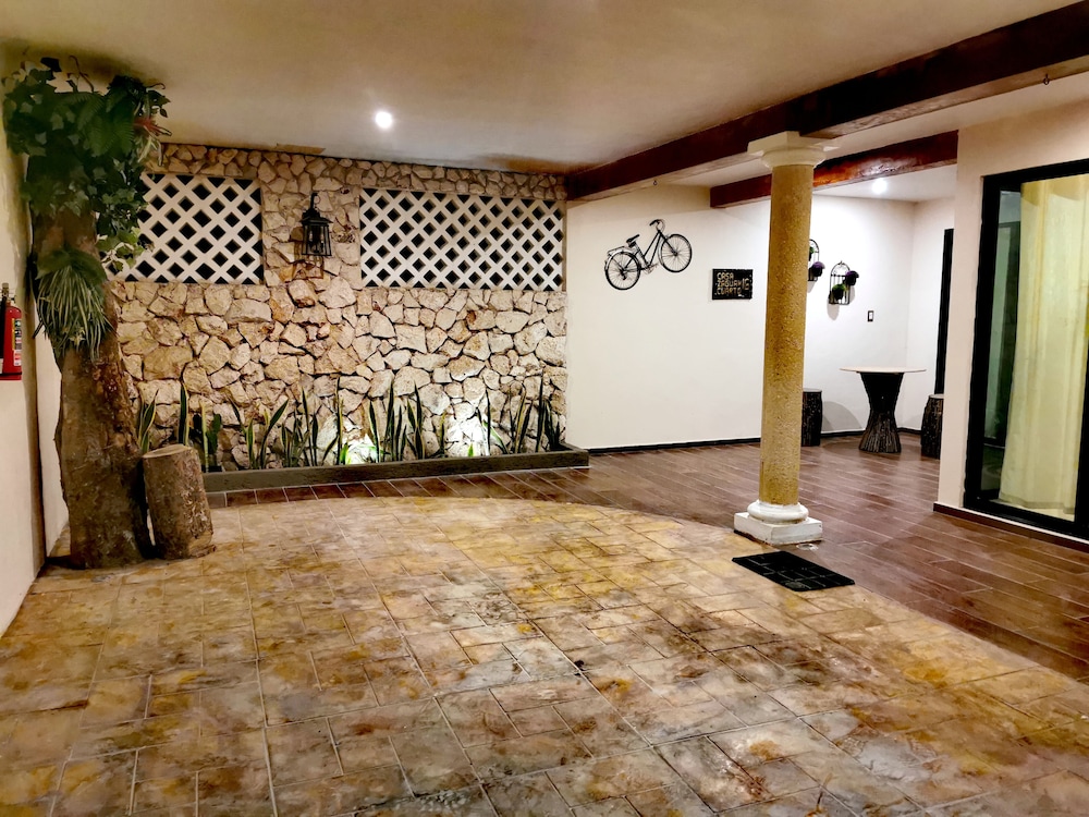 El Zaguán Colonial 46/50