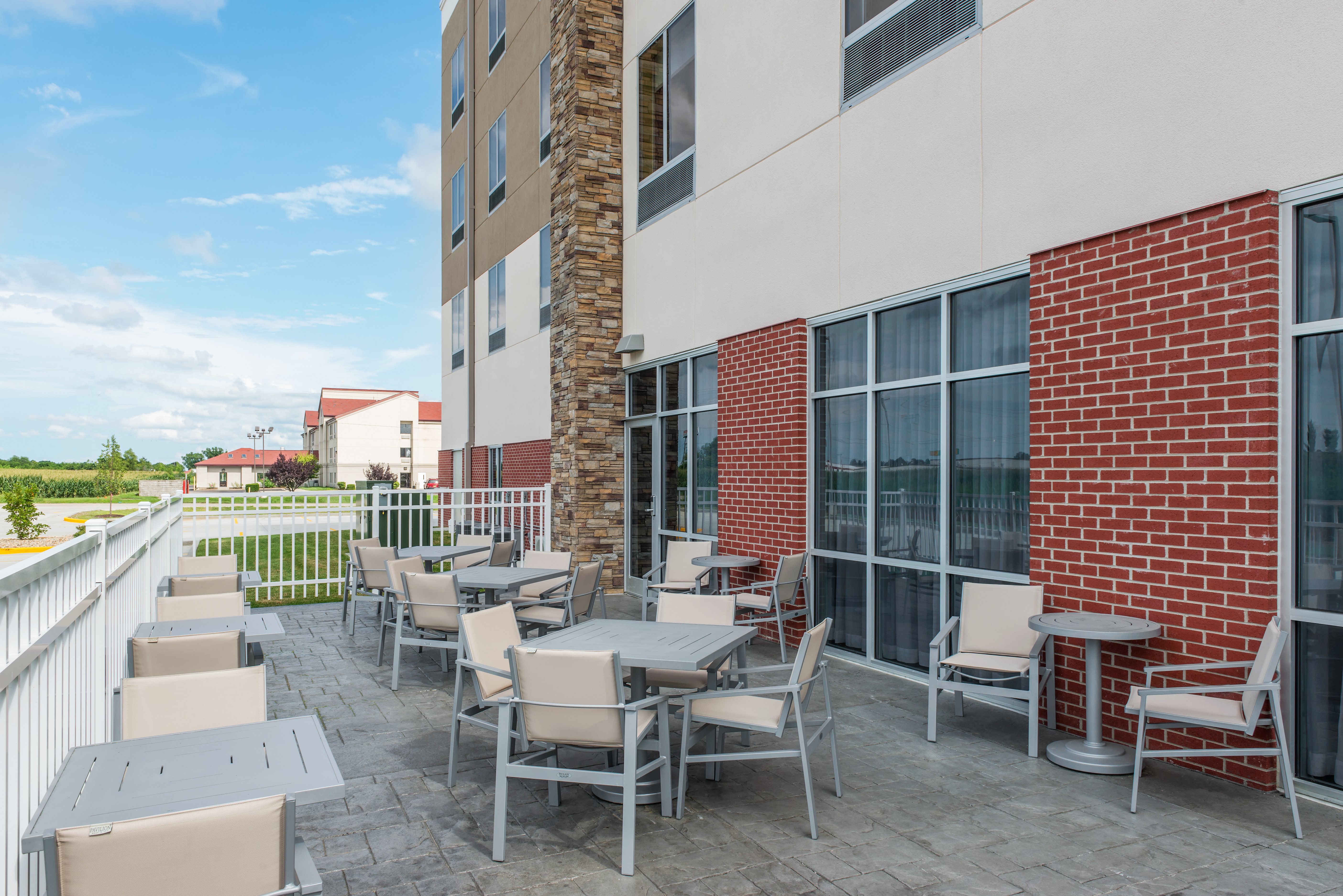HOLIDAY INN EXPRESS TROY 29/48