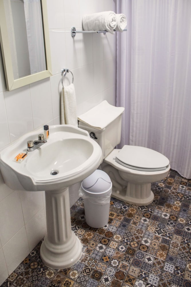 Hotel Mucara 33/34