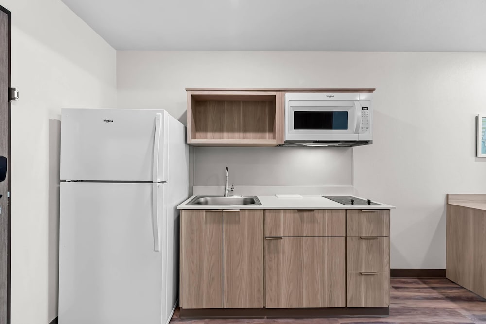 WoodSpring Suites Gilbert - Mesa Gateway Airport 6/41