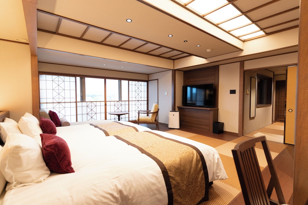 Hanabishi Hotel 20/70
