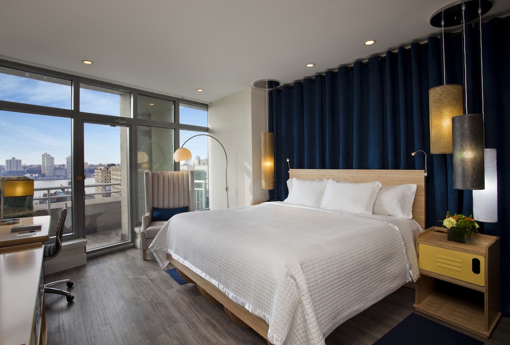 Arthouse Hotel New York 11/71
