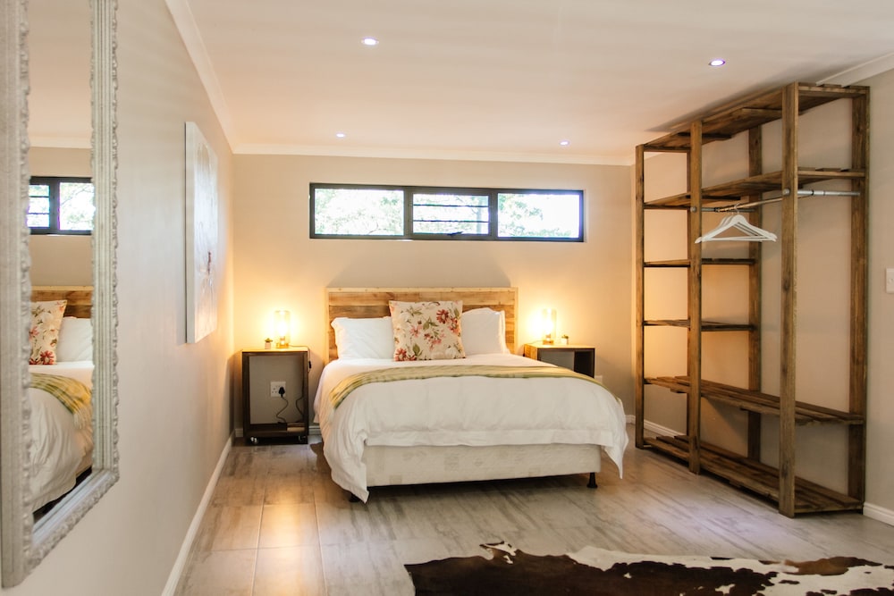 1 BEDROOM, HONEYMOON, STUDIO, VINEYARD VIEW, HOT TUB