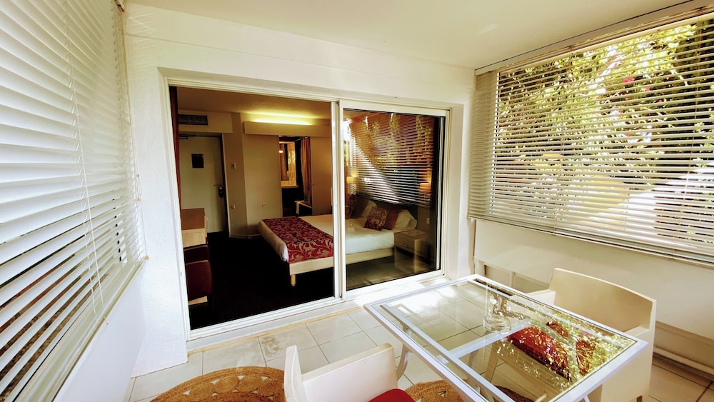 Pamela Hotel Cassis 44/75