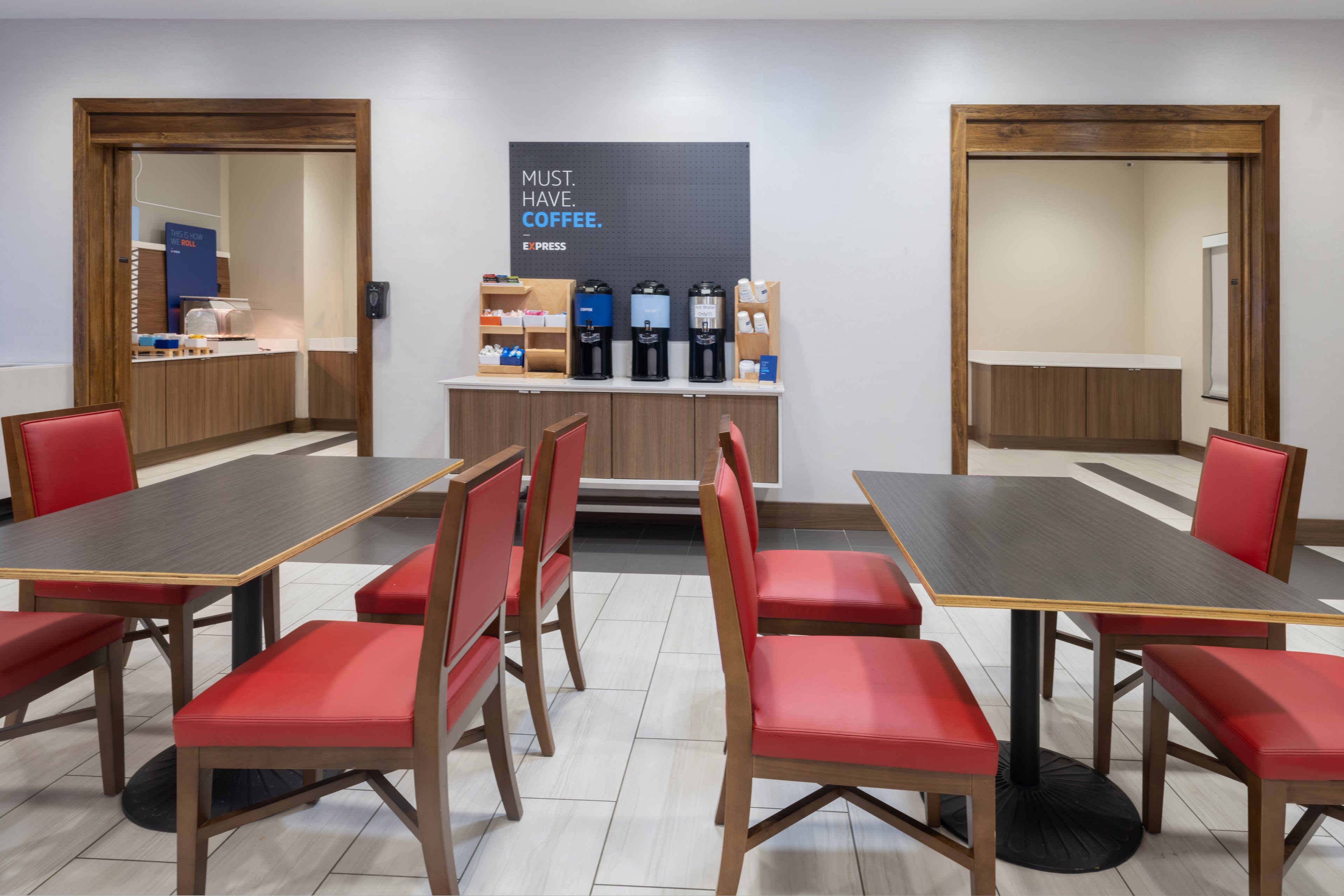 Holiday Inn Express & Suites Dallas East - Fair Park 29/32