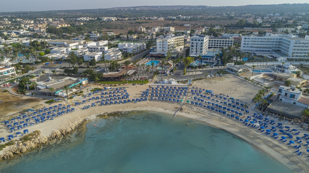 Pavlo Napa Beach Hotel 58/62