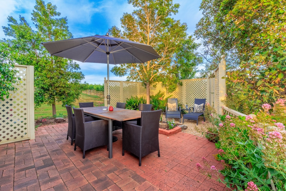 Stonewell Cottages & Vineyards 42/50