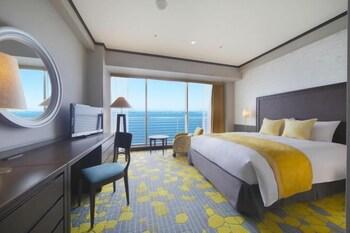Queen Bed, Deluxe Floor