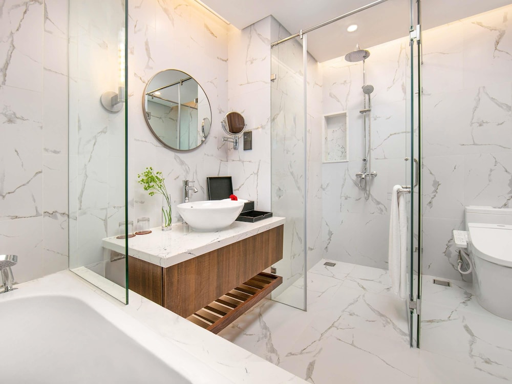 Movenpick Living West Hanoi 110/112