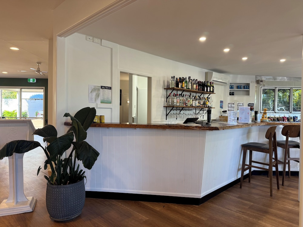 Kellys Beach Resort 7/49