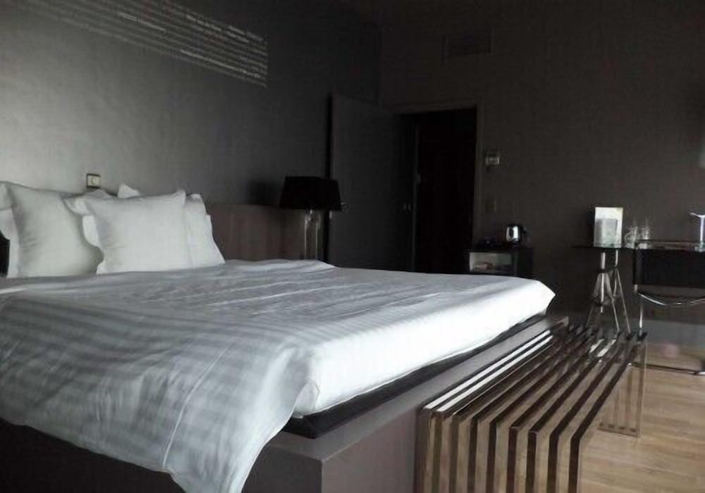 Hotel Recour 11/50