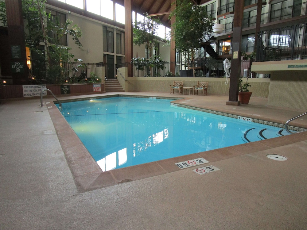 Radisson Hotel Lenexa Overland Park 3/54