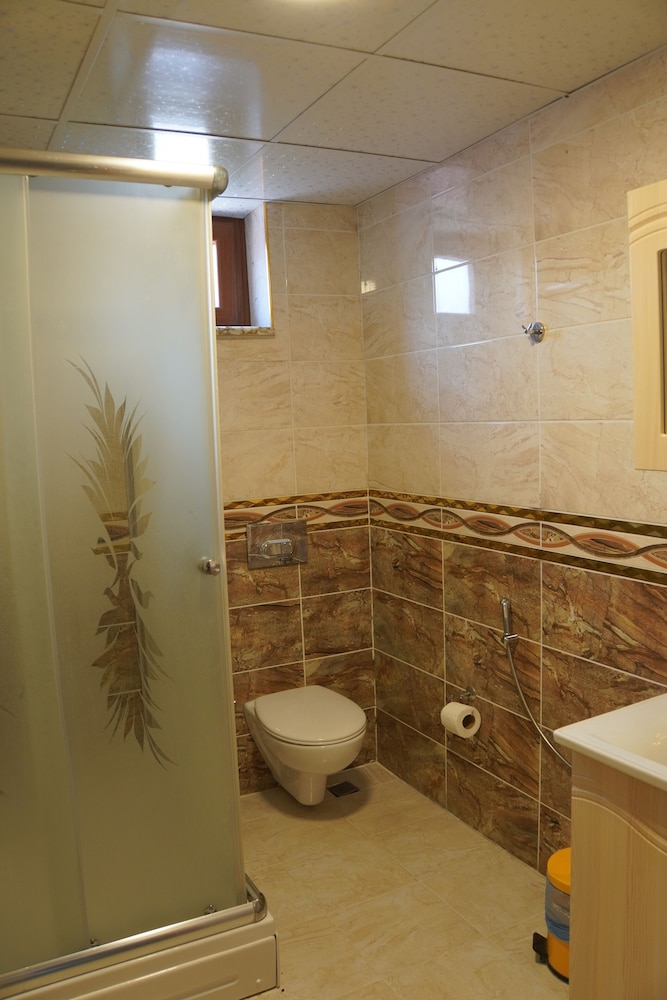 Ozbek Suit Otel 56/58