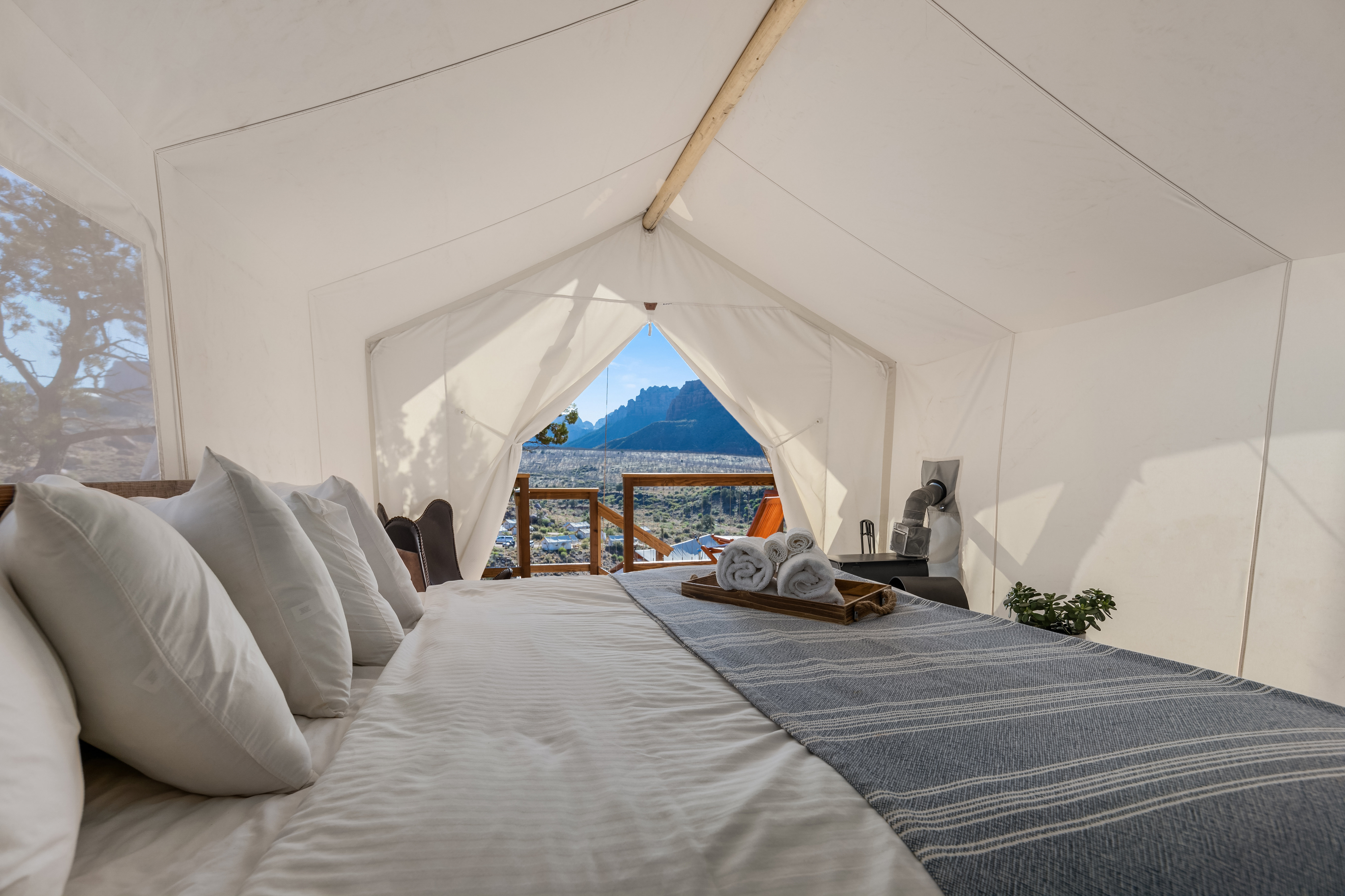 Under Canvas Zion 6/50