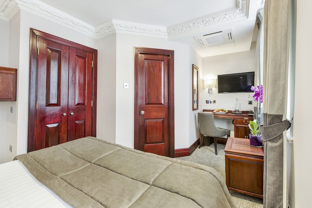 Gem Fitzrovia Hotel 8/49
