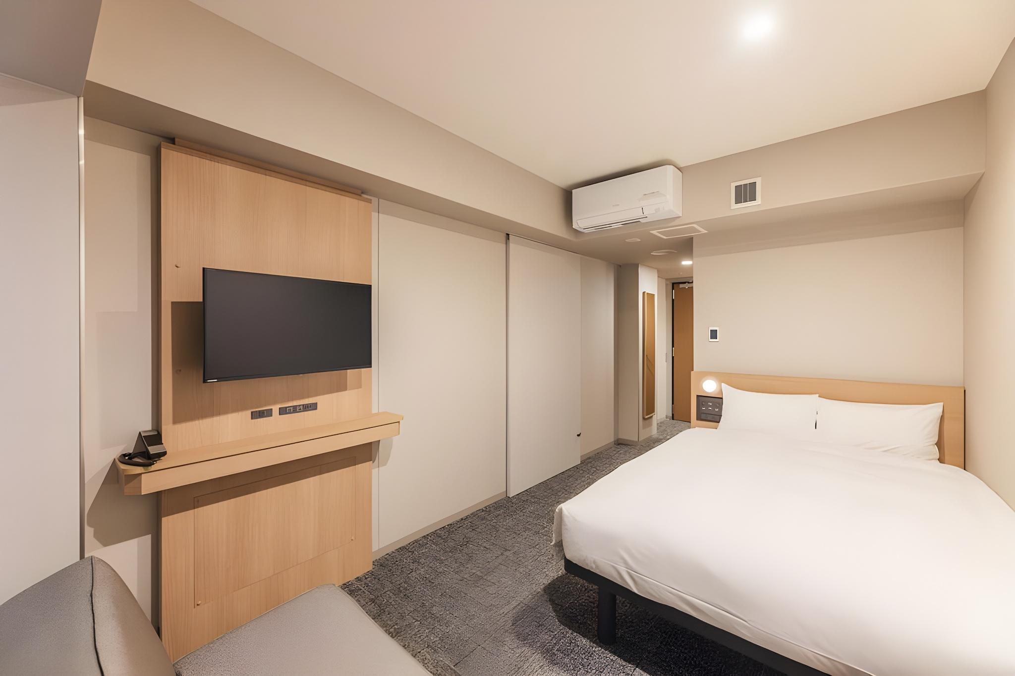 Relaxation, Double Bed
