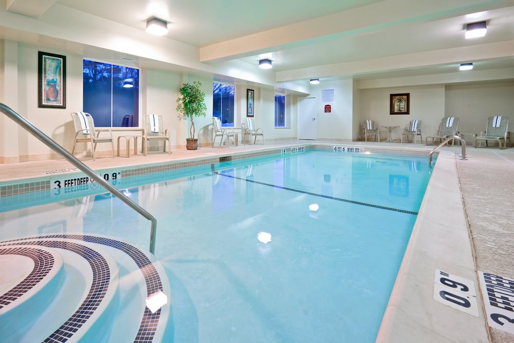Holiday Inn Express Hotel And Suites Clifton Park 39/55