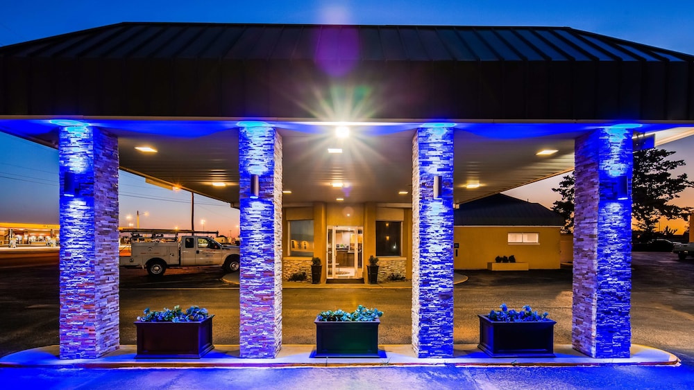 Best Western Red Carpet Inn 5/28