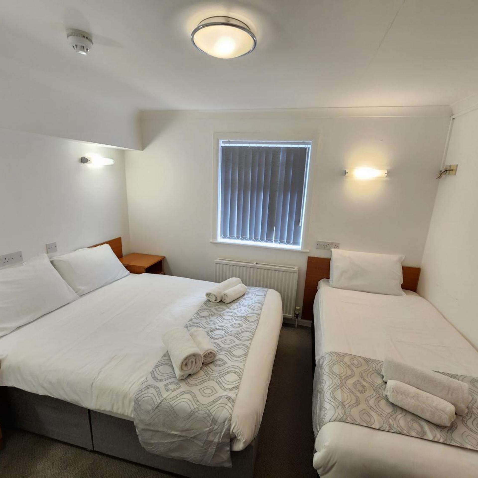 Shepiston Lodge Heathrow 6/14