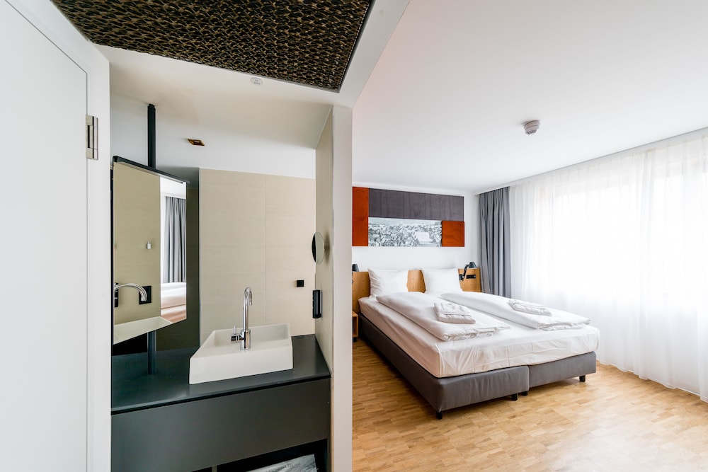 MK Hotel Russelsheim 13/50