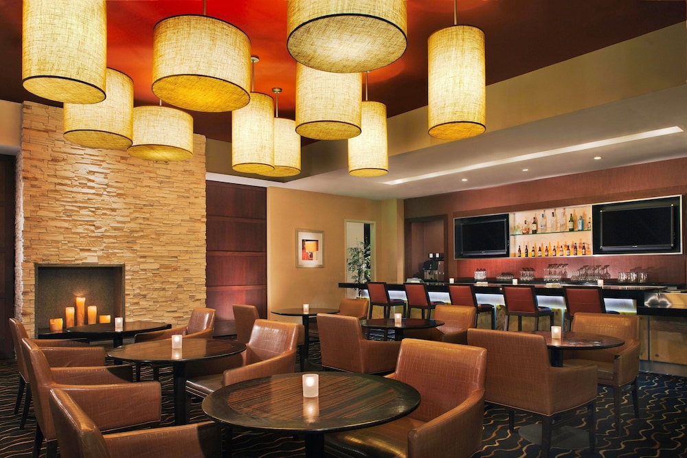 Courtyard By Marriott Los Angeles Sherman Oaks 26/34
