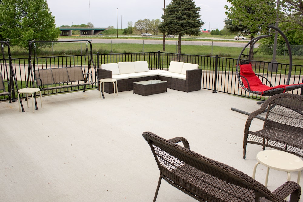 Baymont By Wyndham Springfield 20/27