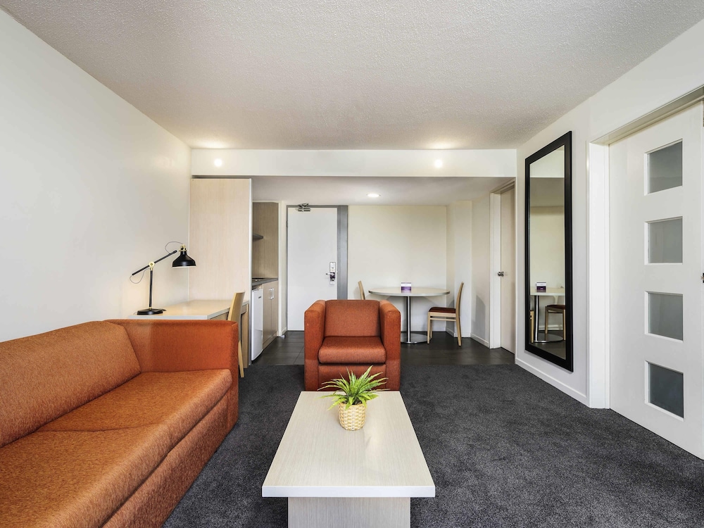 Mercure Rockhampton 35/55