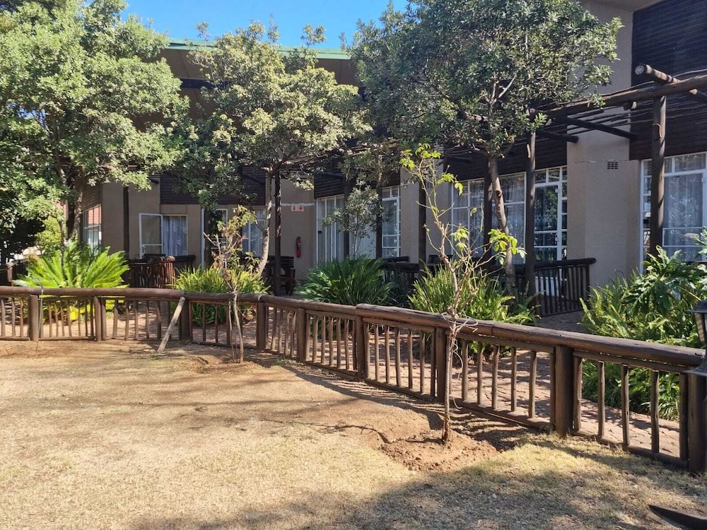 Emerald Guesthouse 56/70