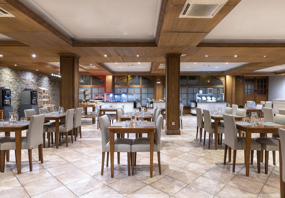 Tryp Vielha Baqueira 38/50