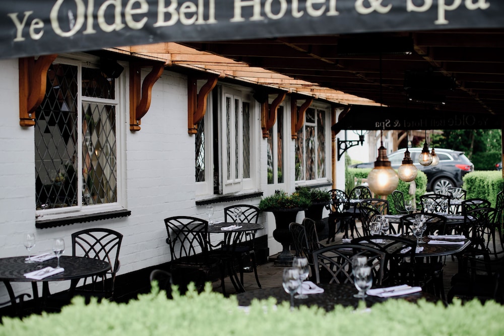 Ye Olde Bell Hotel Spa 2/64