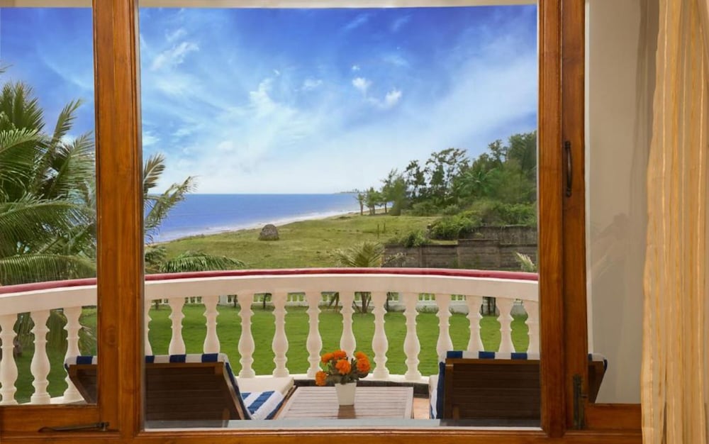 IDEAL BEACH RESORT 27/30