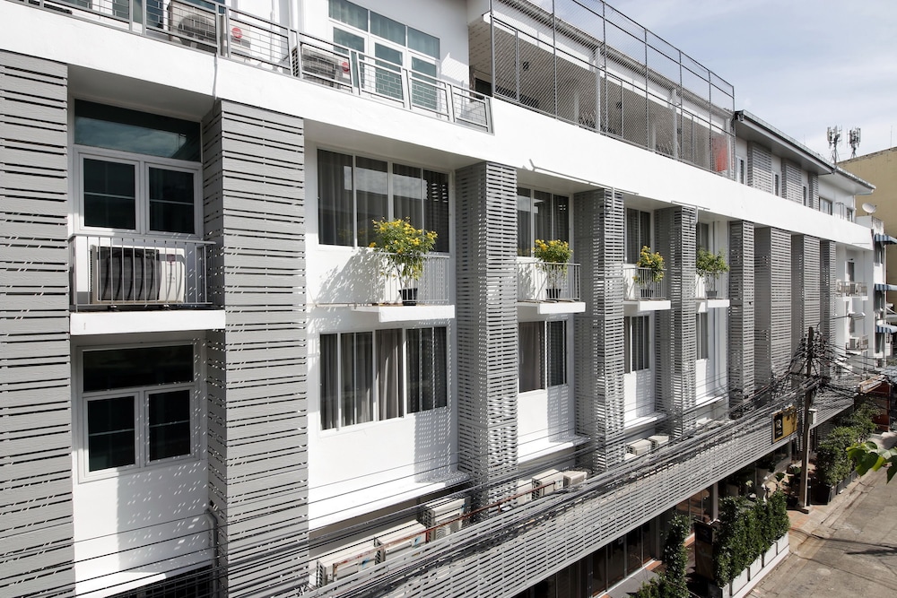Ratchadamnoen Residence 3/75