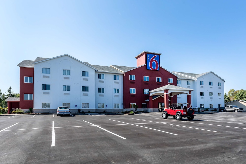 Motel6 Indianapolis, IN - Southport 40/45