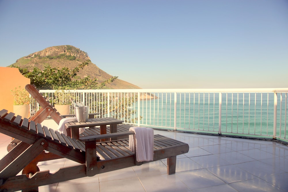 KS Beach Hotel 49/56