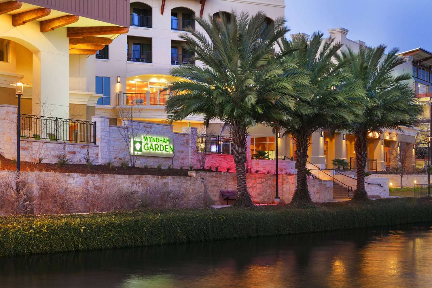 Sol Cypress, San Antonio, A Tribute Portfolio Hotel 39/41