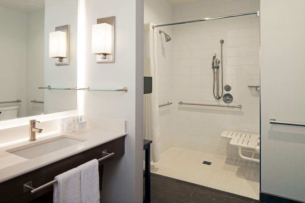 Homewood Suites by Hilton Los Angeles International Airport 10/47