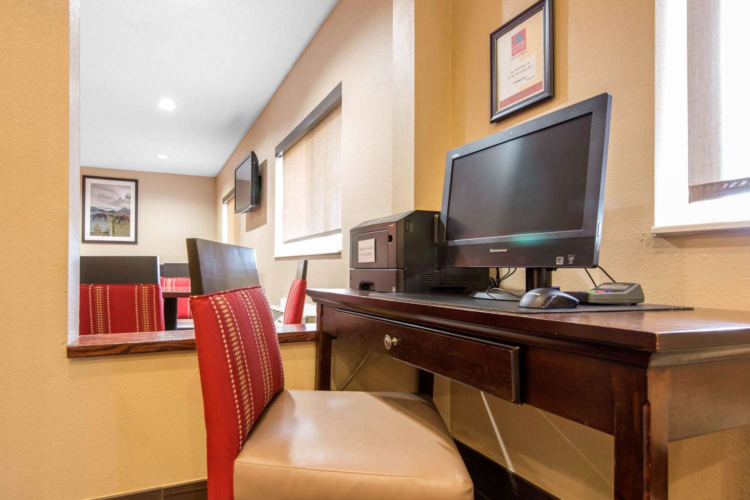 Comfort Suites Rochester Henrietta University Area 36/40
