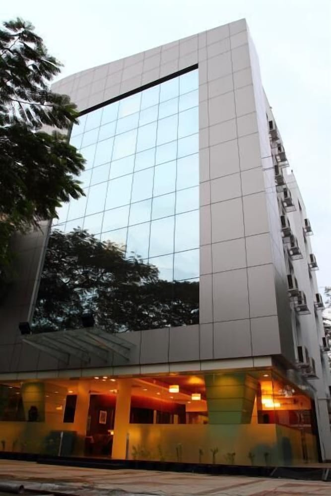 The Citiotel 1/18