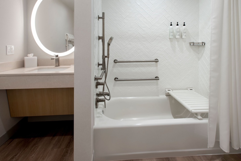 TownePlace Suites Portland Airport ME 26/30
