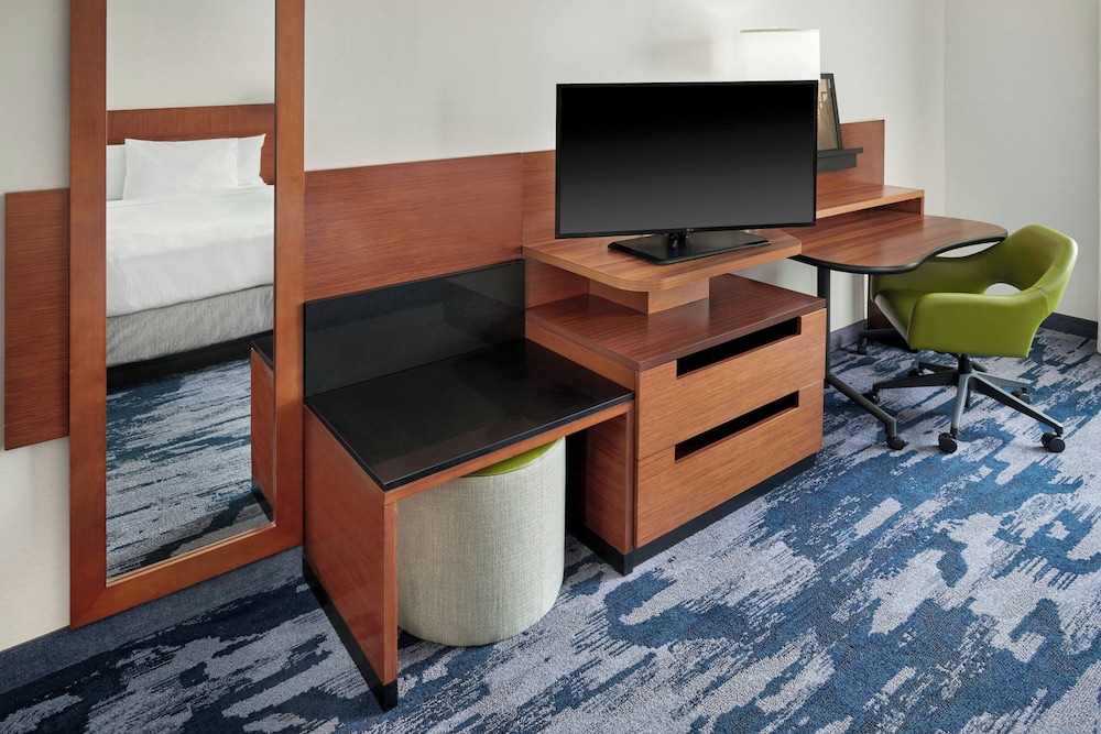 Fairfield Inn And Suites By Marriott Charlotte Airport 92/100