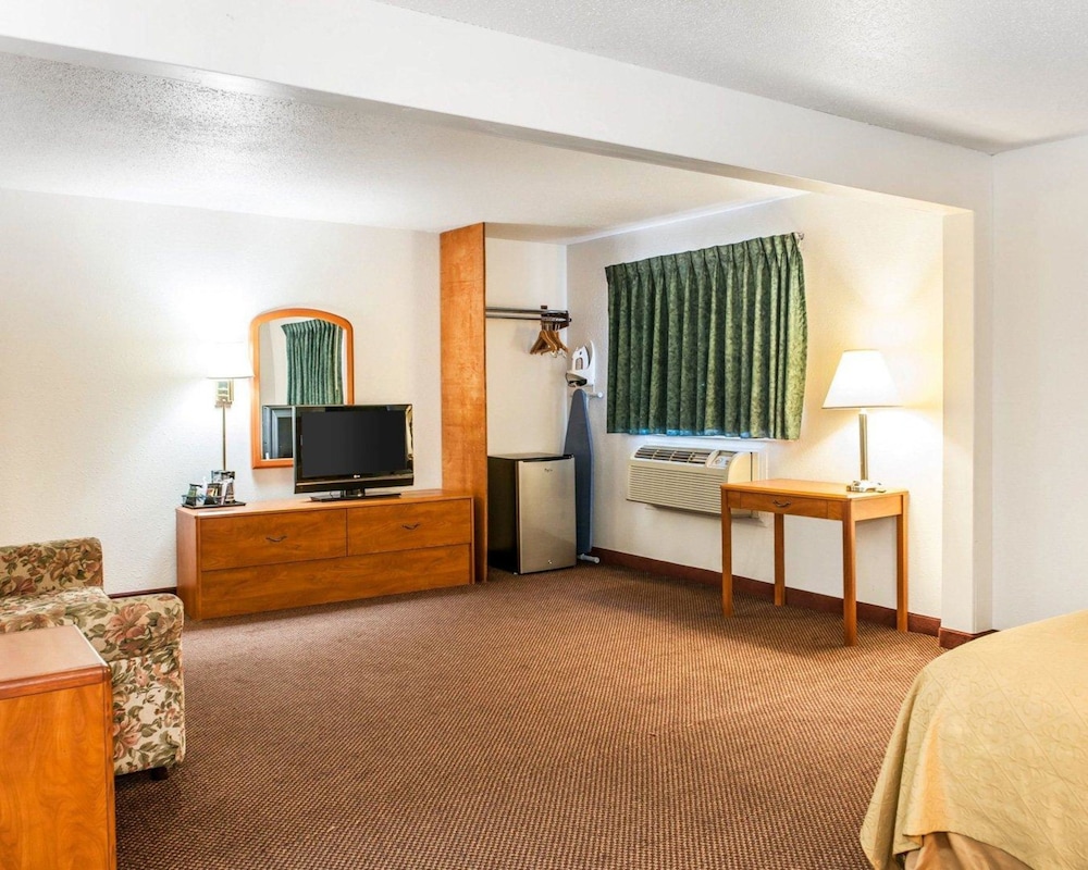 Quality Inn South Indianapolis, IN 9/35