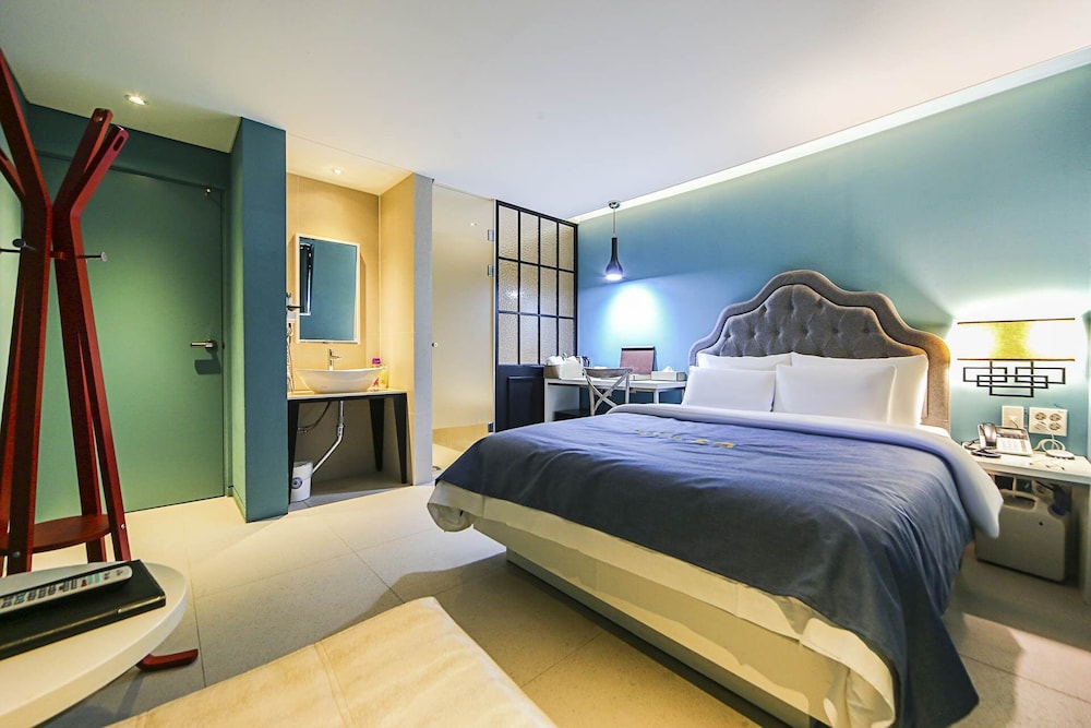 Hotel Myeongjak 8/67